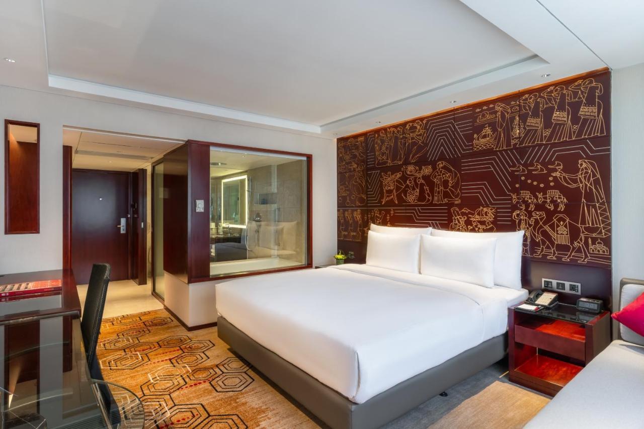 Premier King Room