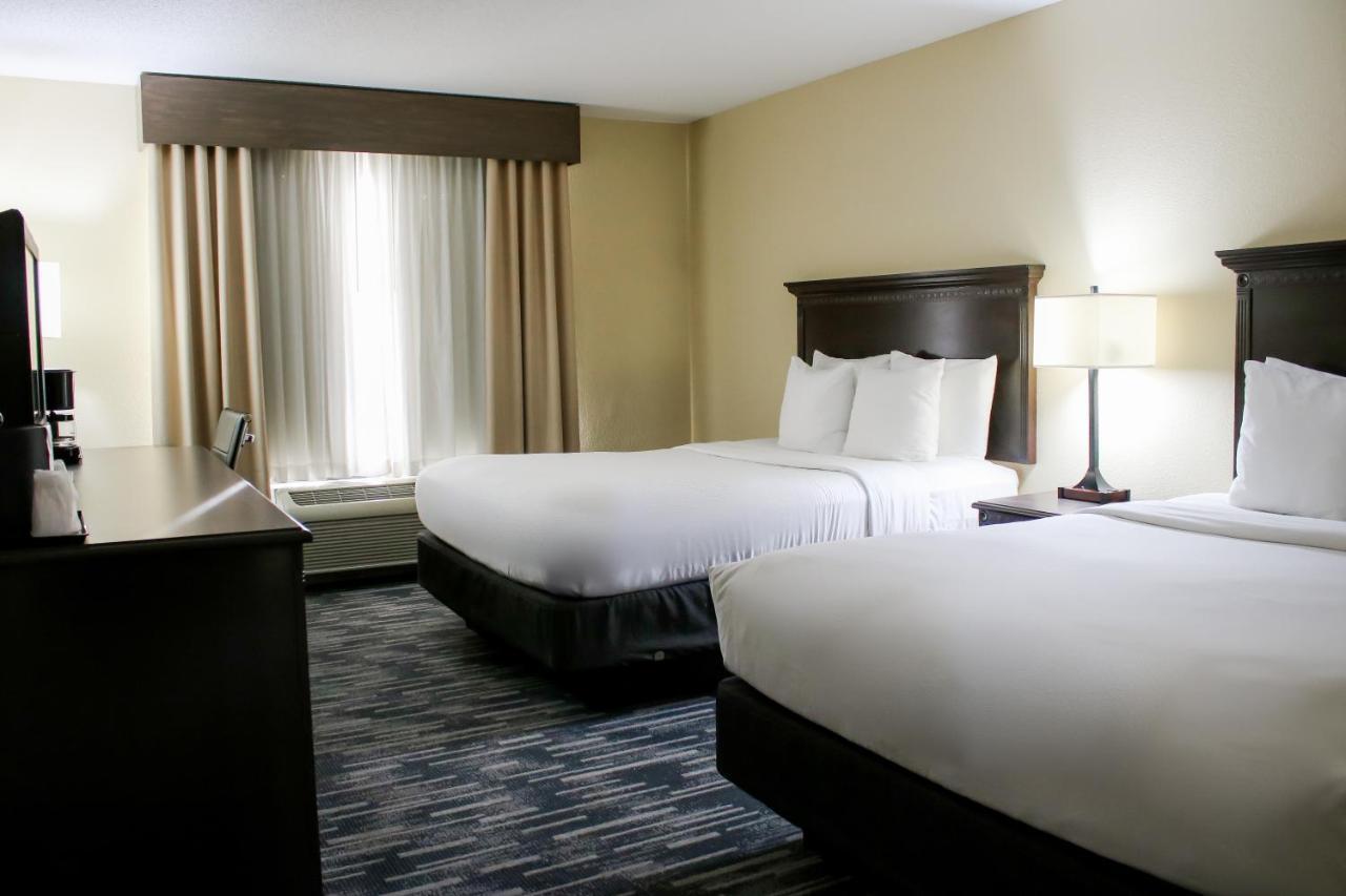 Queen Room with Two Queen Beds - Non-Smoking