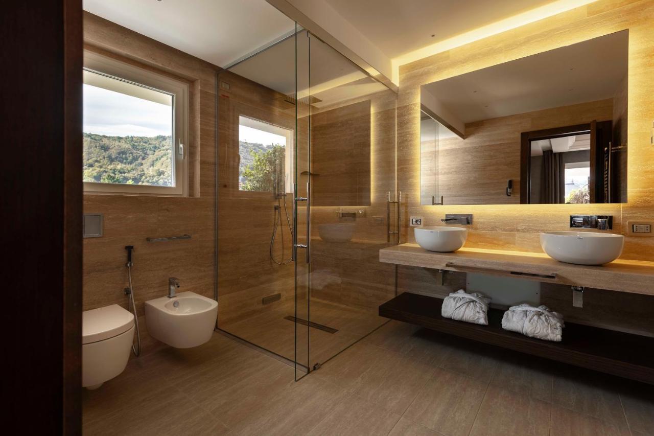 Suite with Mountain View