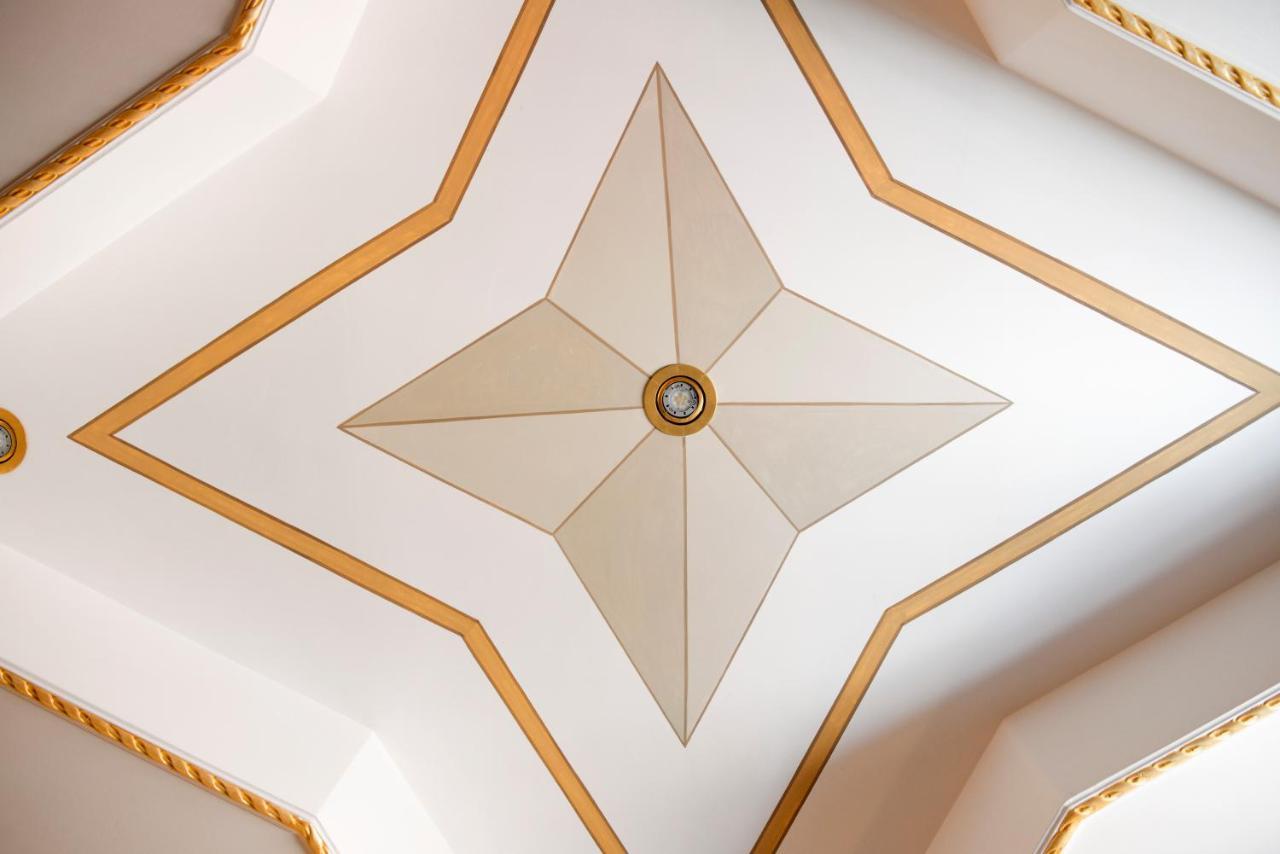 Single Room,1209494155:JPEG