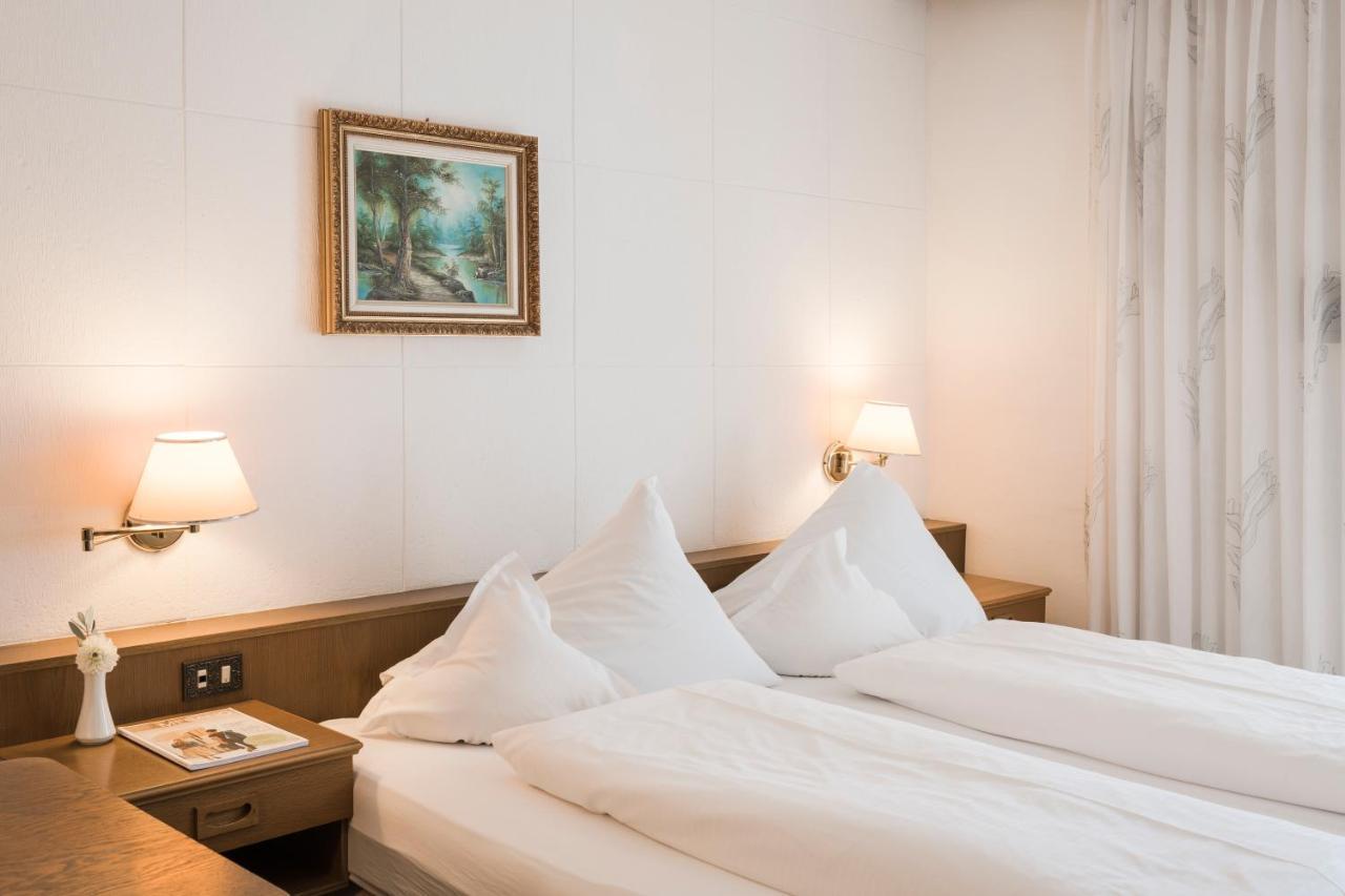 Doppelzimmer mit Balkon