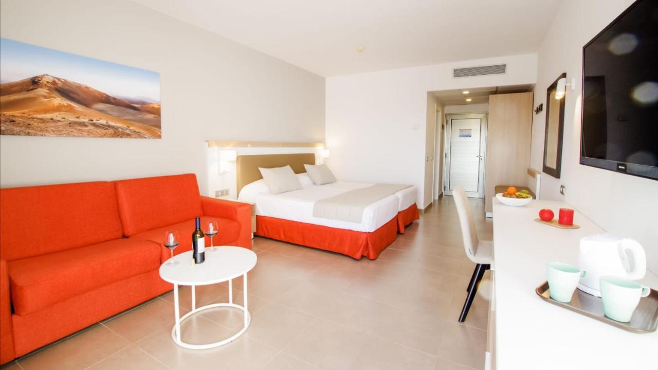 Twin Room (2 Adults + 1 Child),1142669590:JPEG