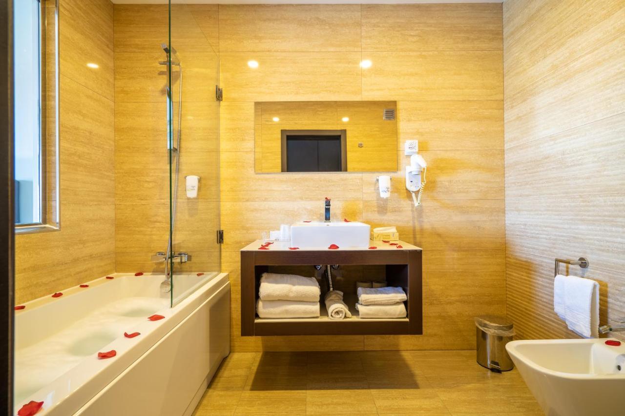 Double Room Spa Bath