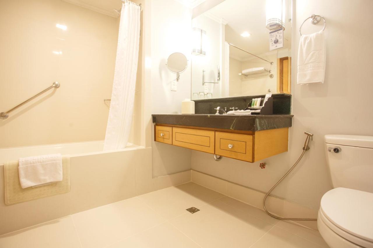 One-Bedroom Premier,1090235427:JPEG