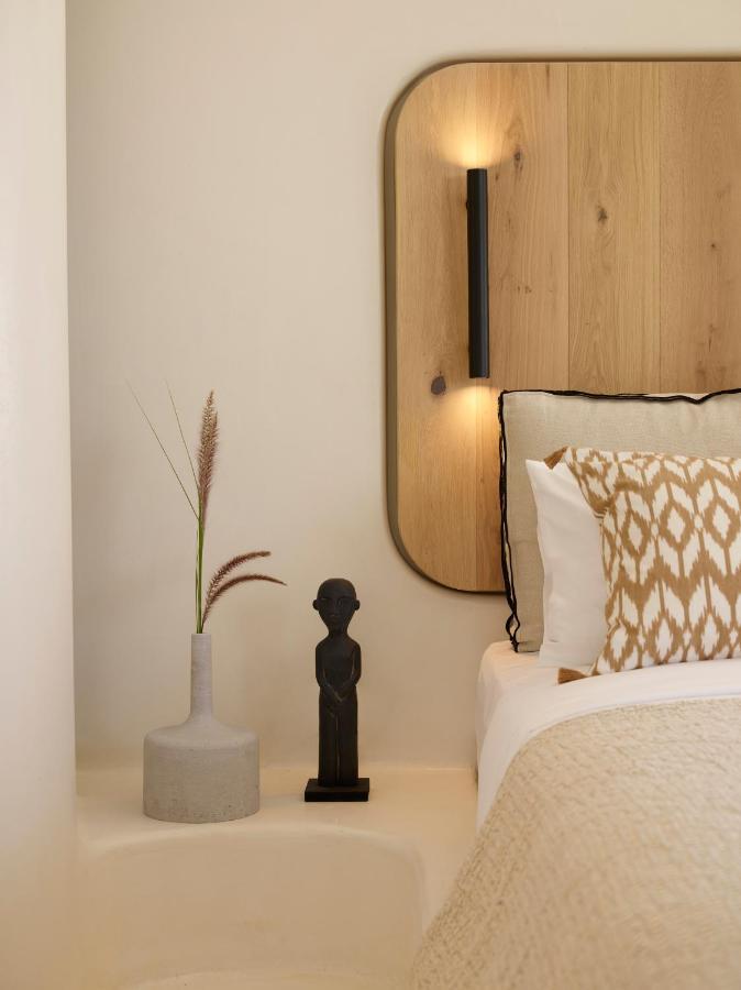 Deluxe Suite with coastal view