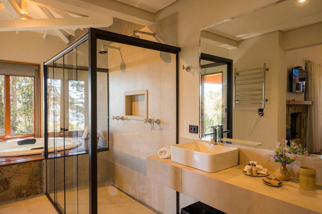 Chalé Superior com Vista e Banheira de Hidromassagem