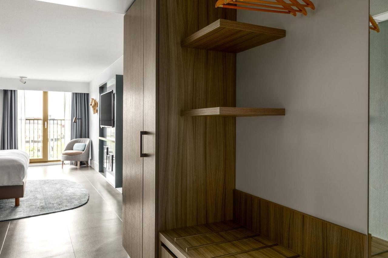 Junior Suite with M Club Lounge Access,1565539282:JPEG