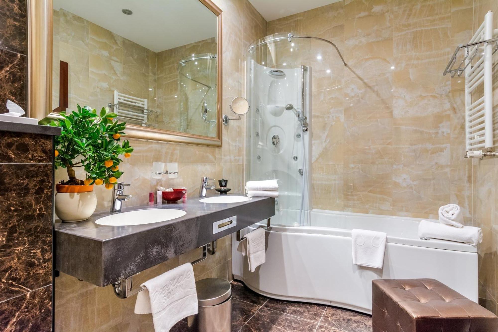 Luxe Kamer met 1 of 2 Bedden en Balkon