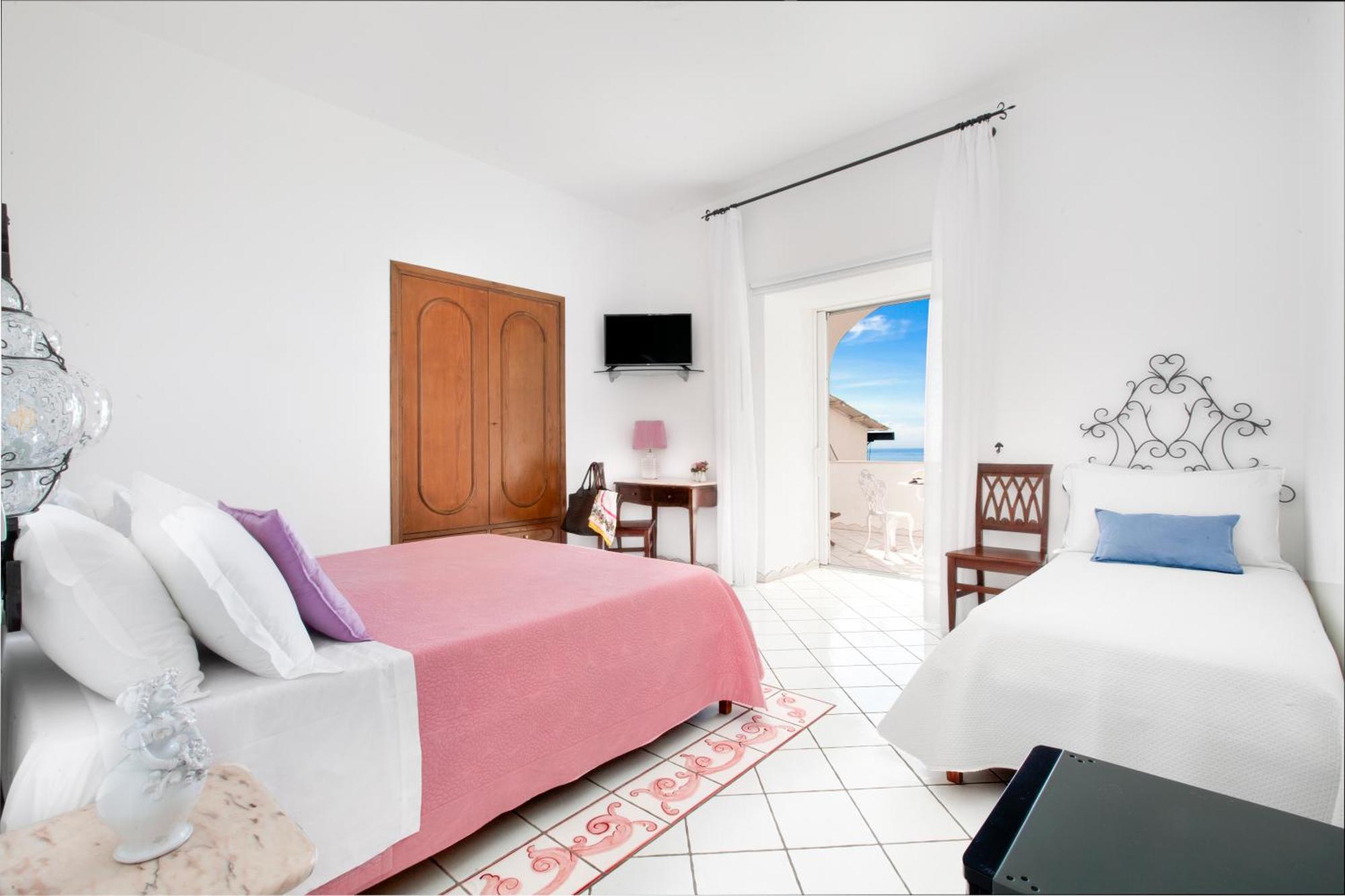 Triple Room Sea View