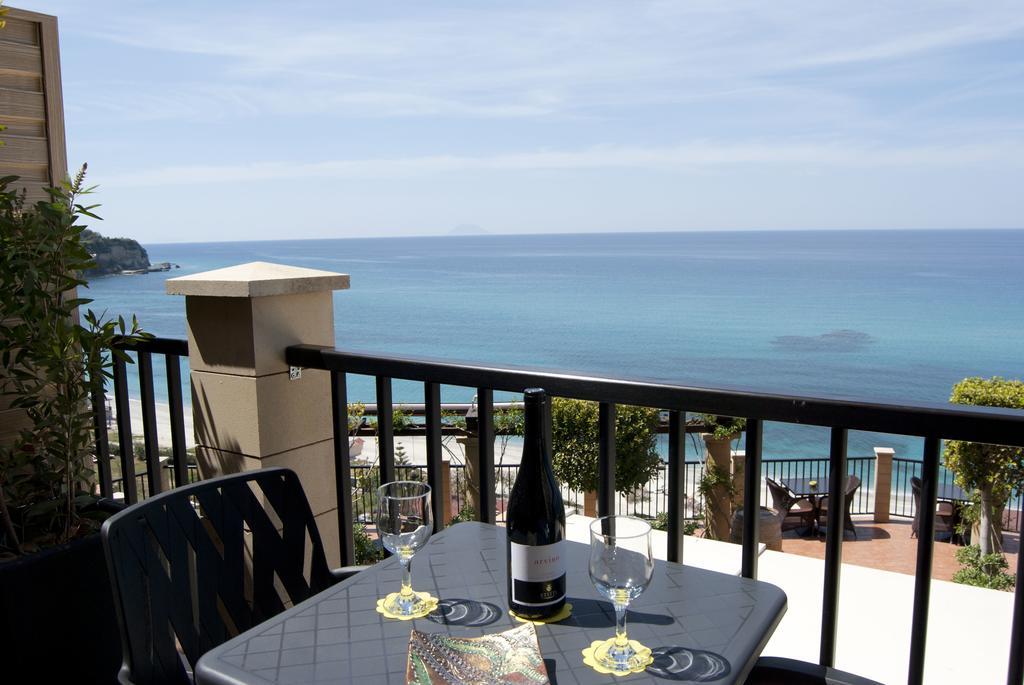 Deluxe Double Room with Sea View,710649556:JPEG