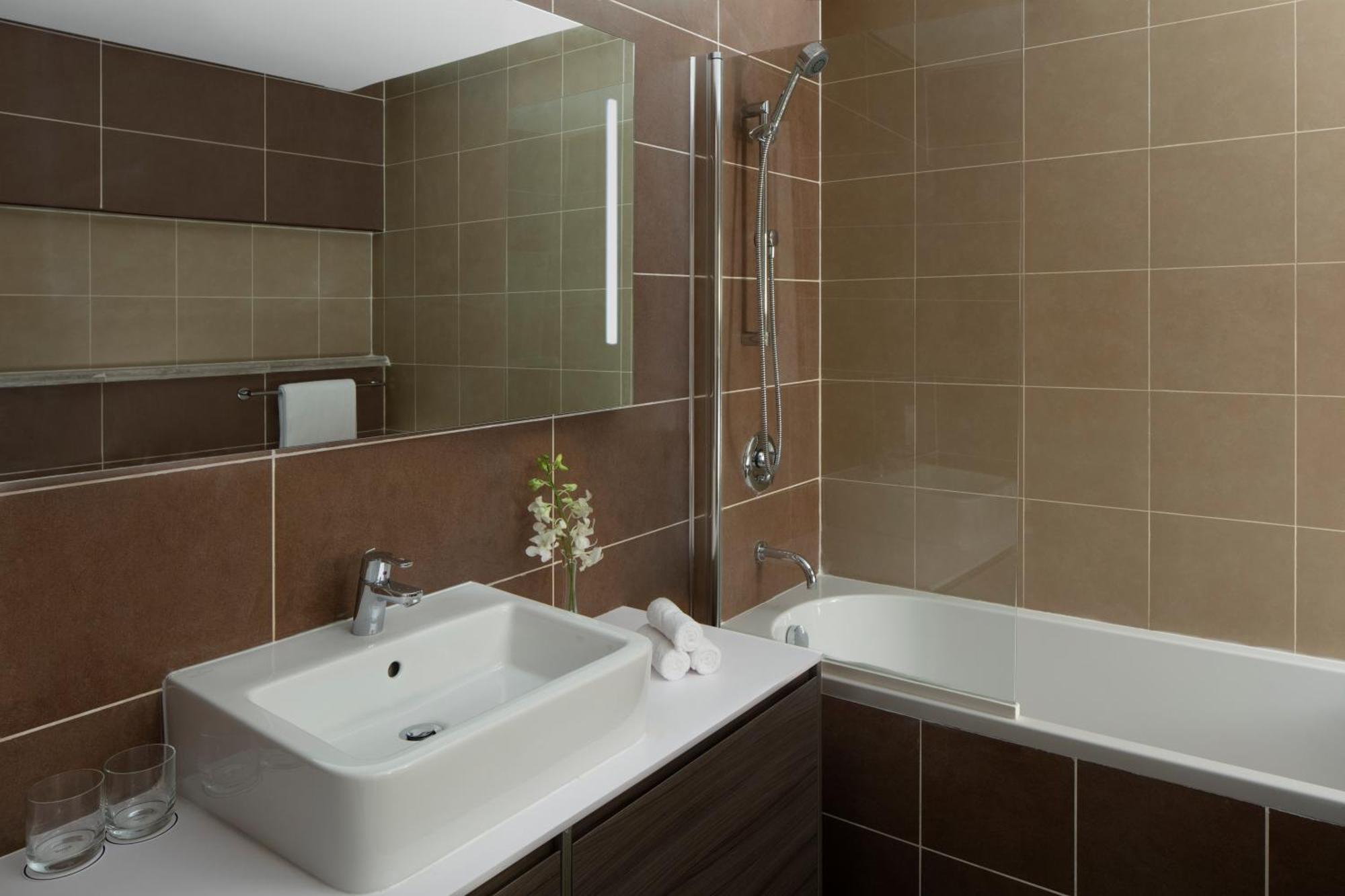 2 Bedroom Apartment,1283923057:JPEG