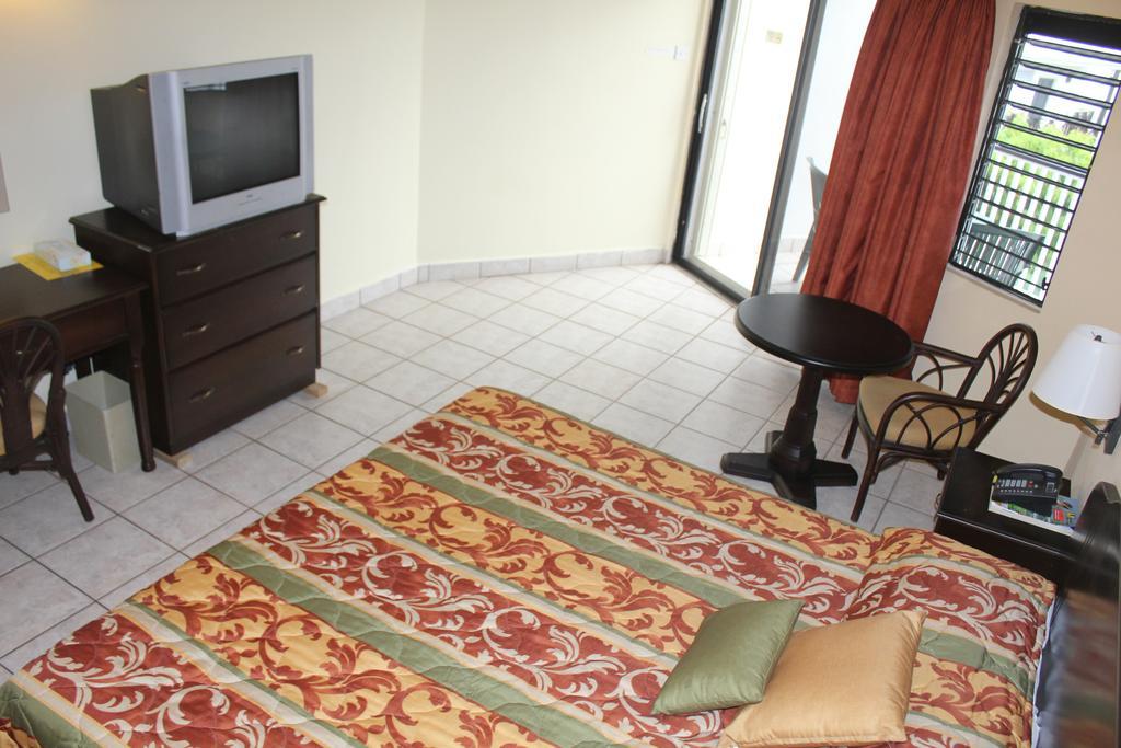 Two-Bedroom Apartment,122595649:JPEG