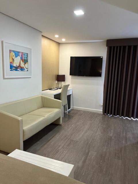Quarto Duplo com Banheira de Hidromassagem