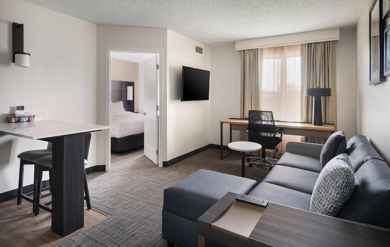 One Bedroom Suite Queen