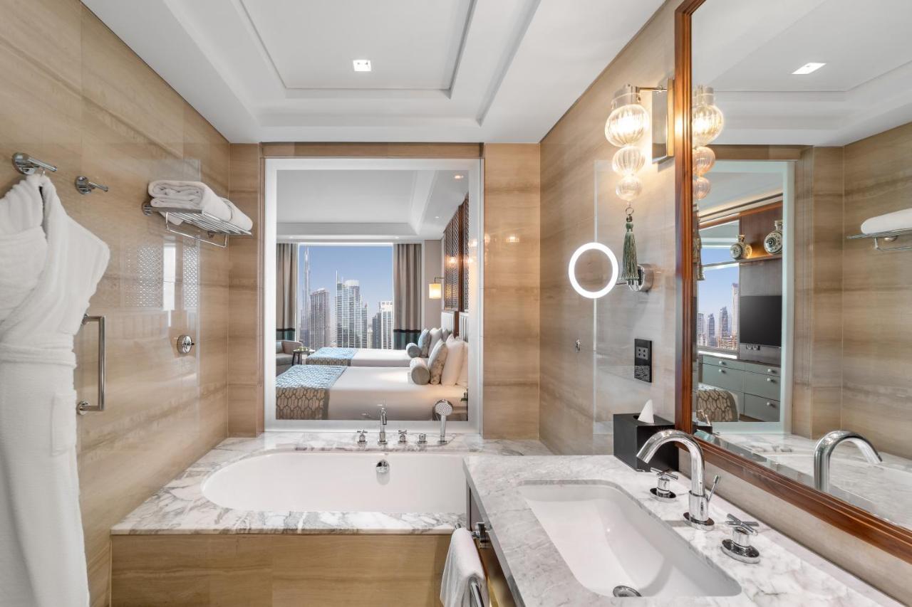 Luxury Twin Room Burj View Staycation on F&B spa & laundry early check & late check-out,1244444809:JPEG