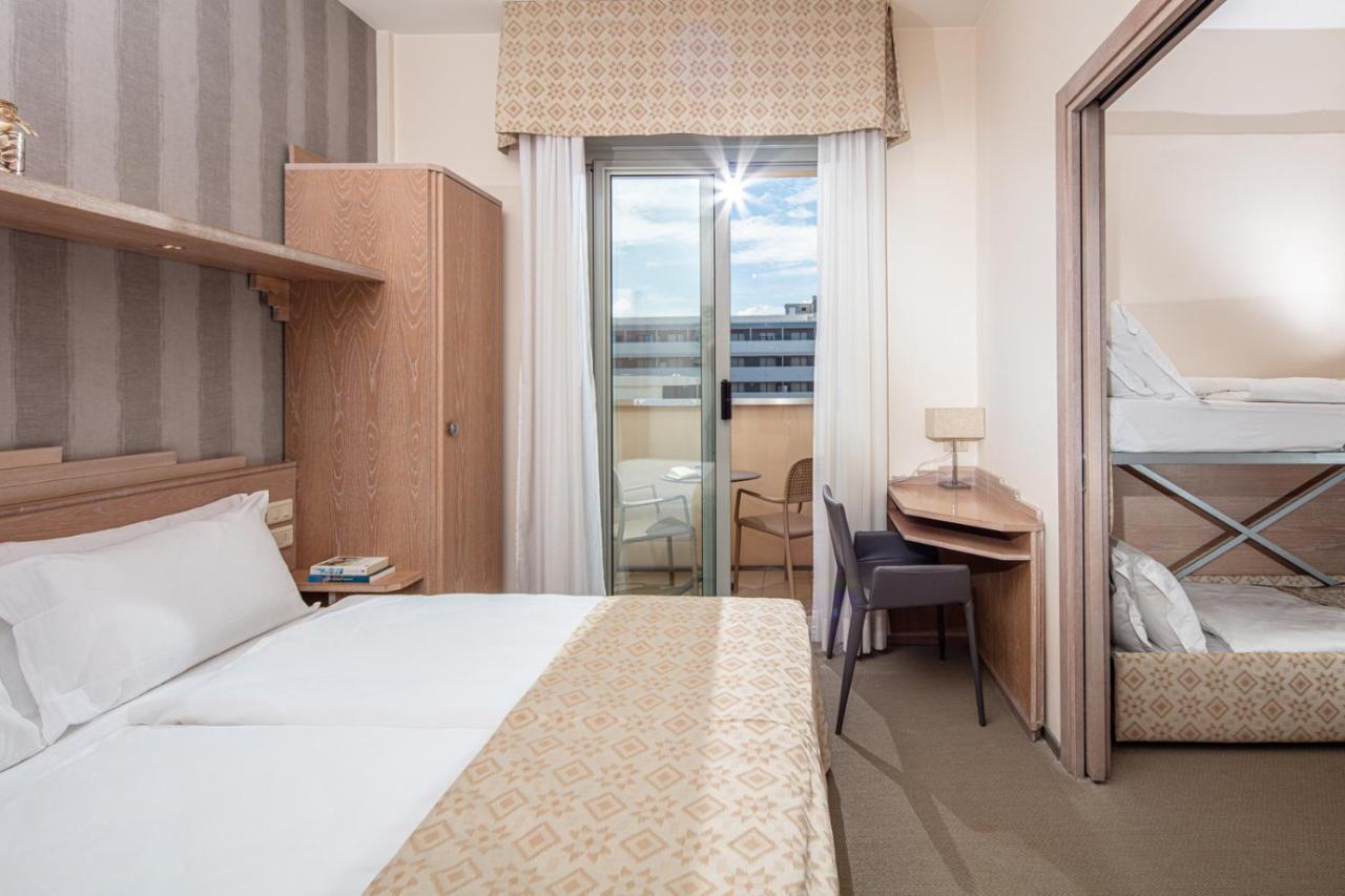 Quadruple Room,1247701786:JPEG