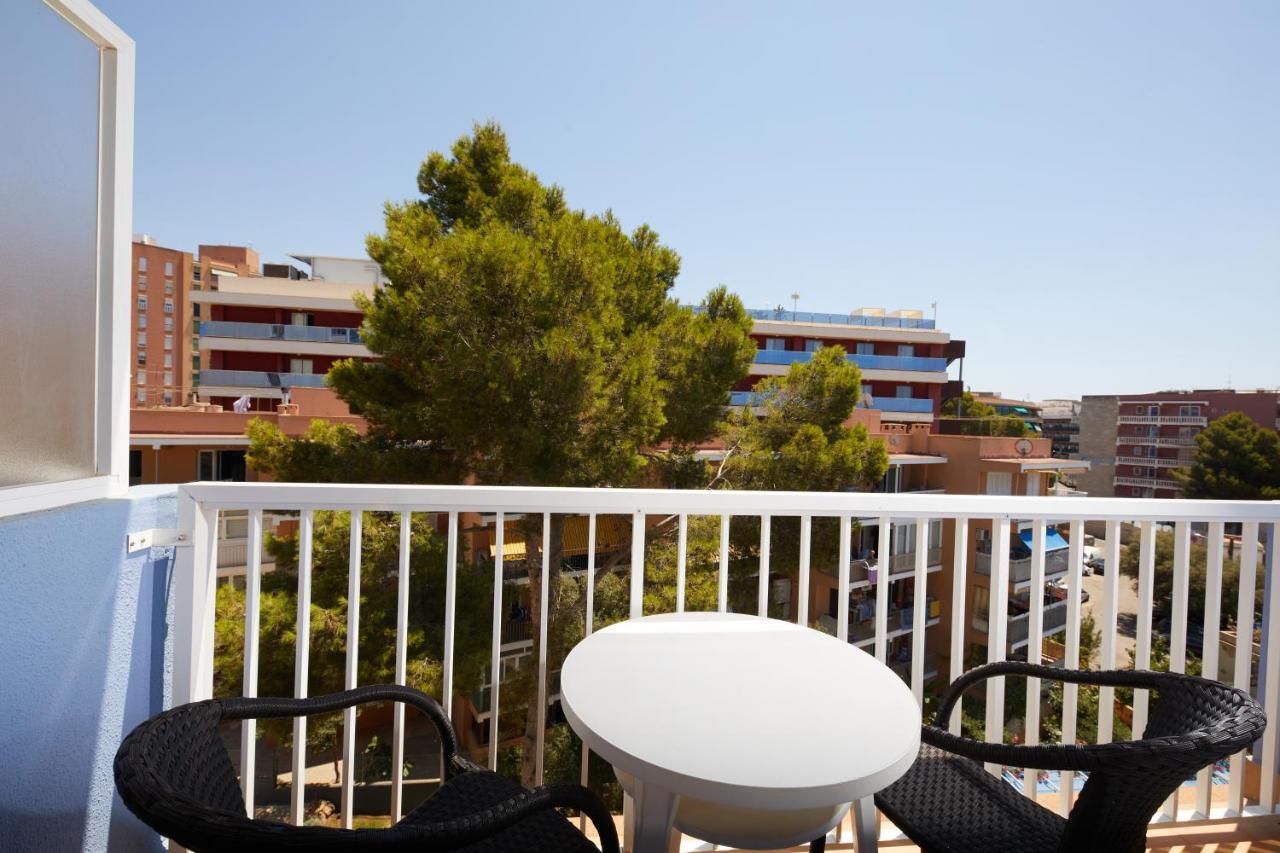 Double Room with Balcony (1 Adult)