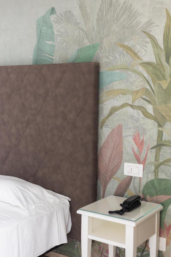 Deluxe Panorama Room with Balcony and Sea View,1262881723:JPEG