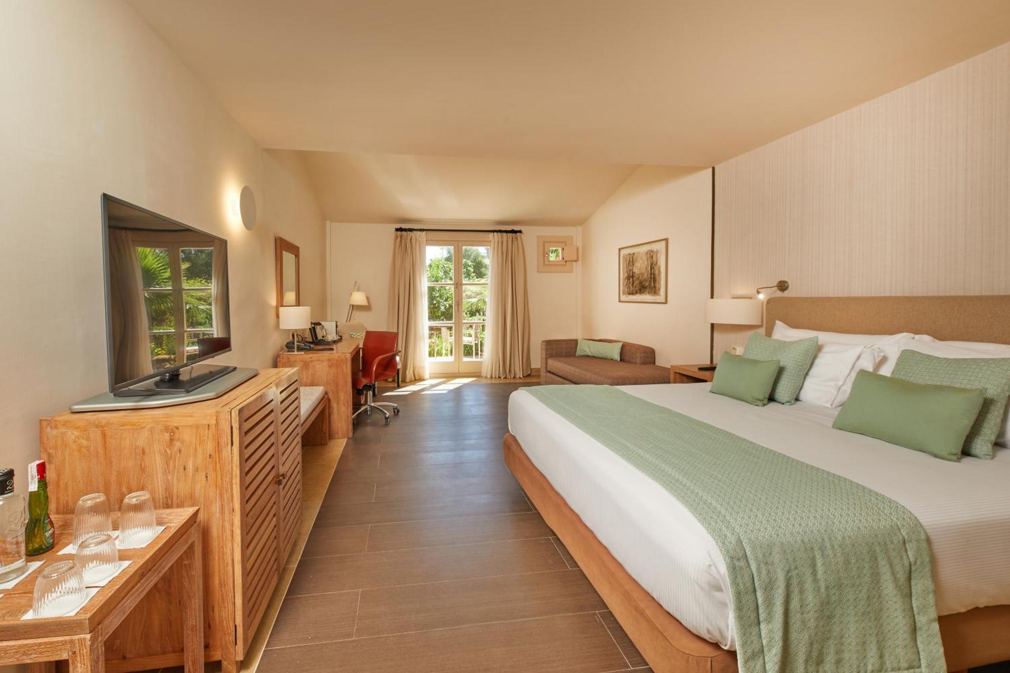 Deluxe Room at Ponent