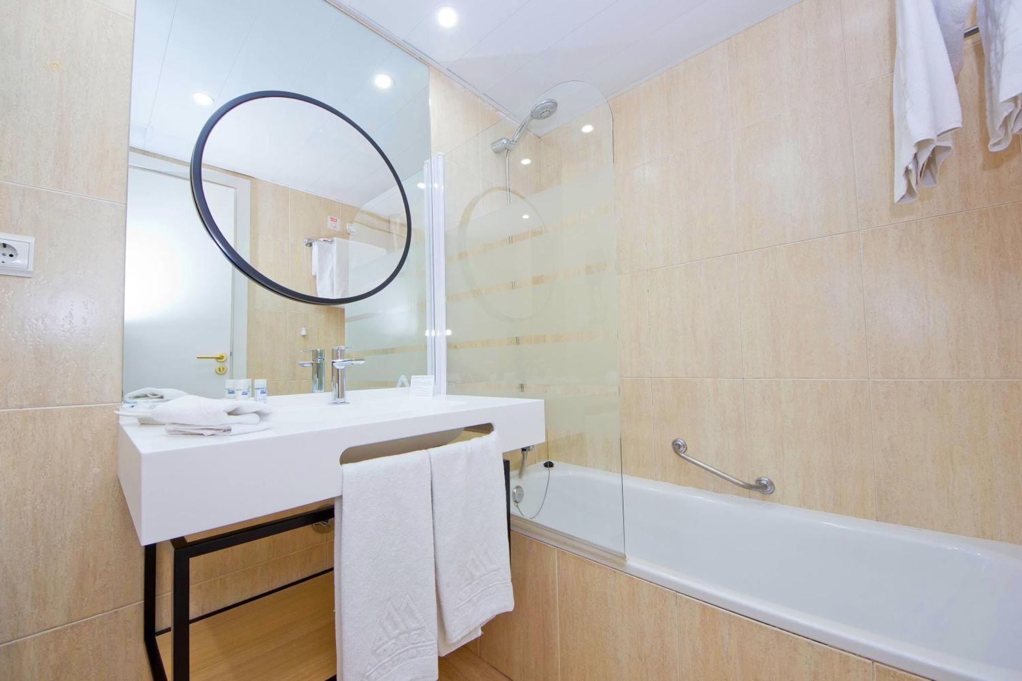 Double Room,1273142029:JPEG
