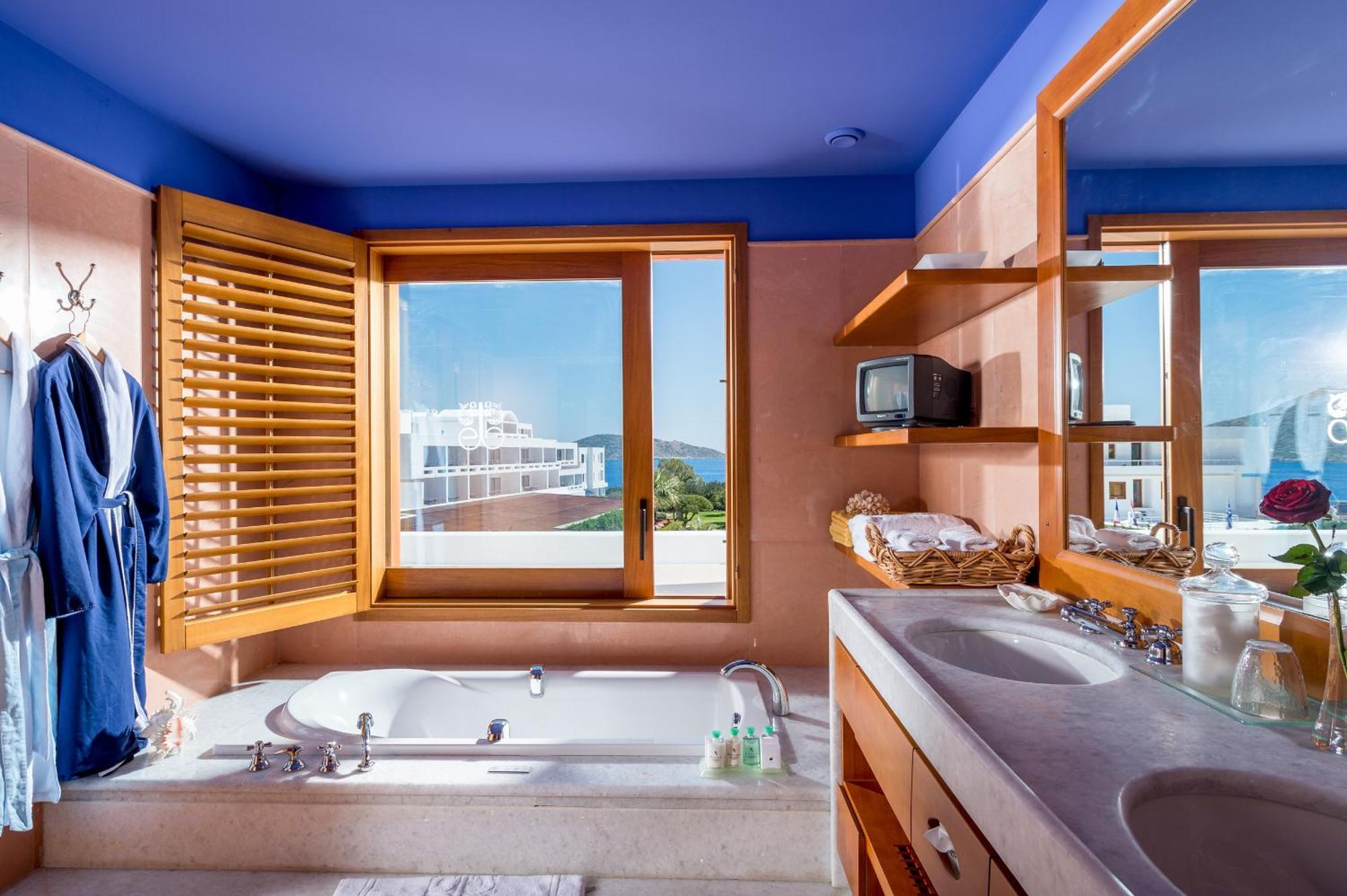 Luxury Hotel or Bungalow Suite Sea View,1430988634:JPEG