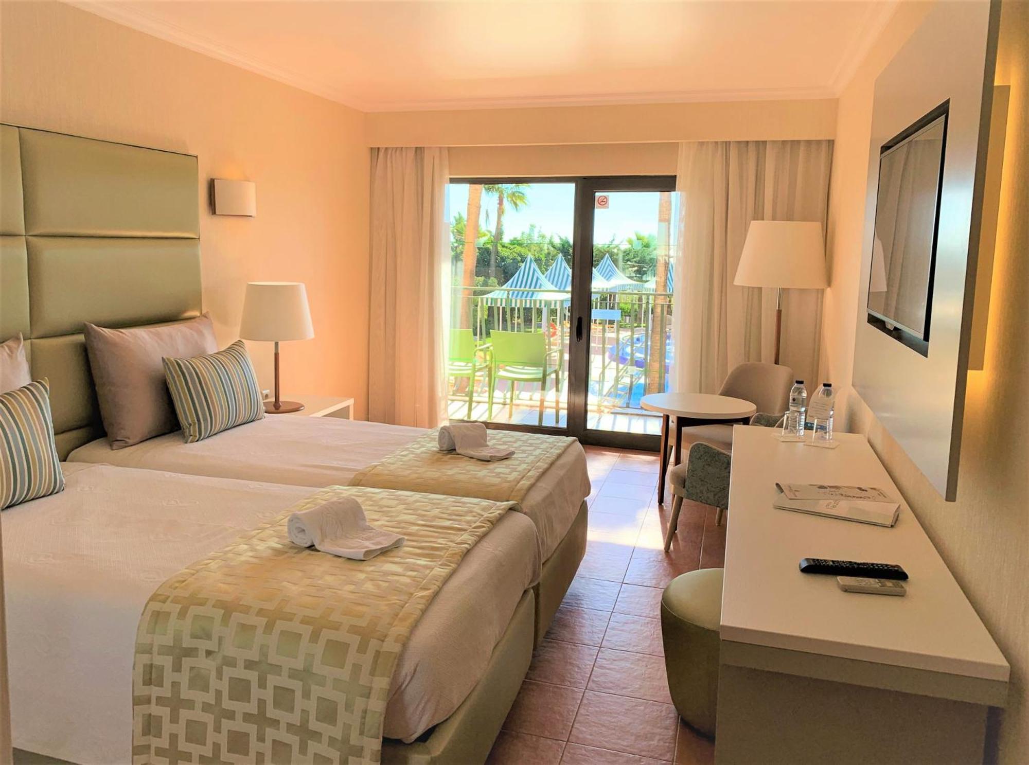 Deluxe Twin Room with Pool View,1274513227:JPEG
