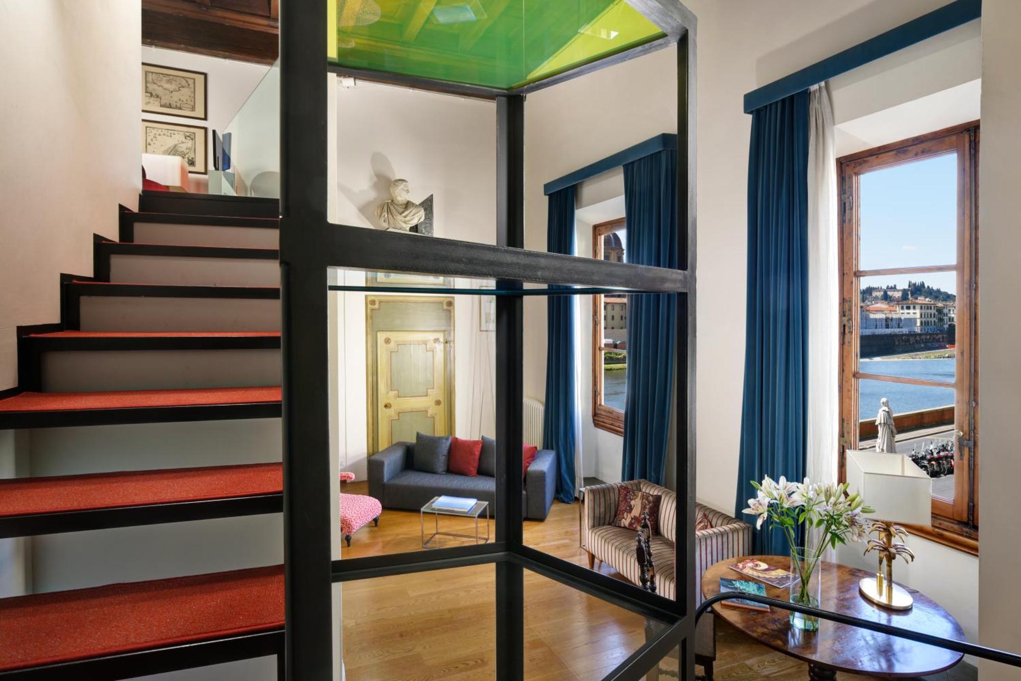 Deluxe Suite split level