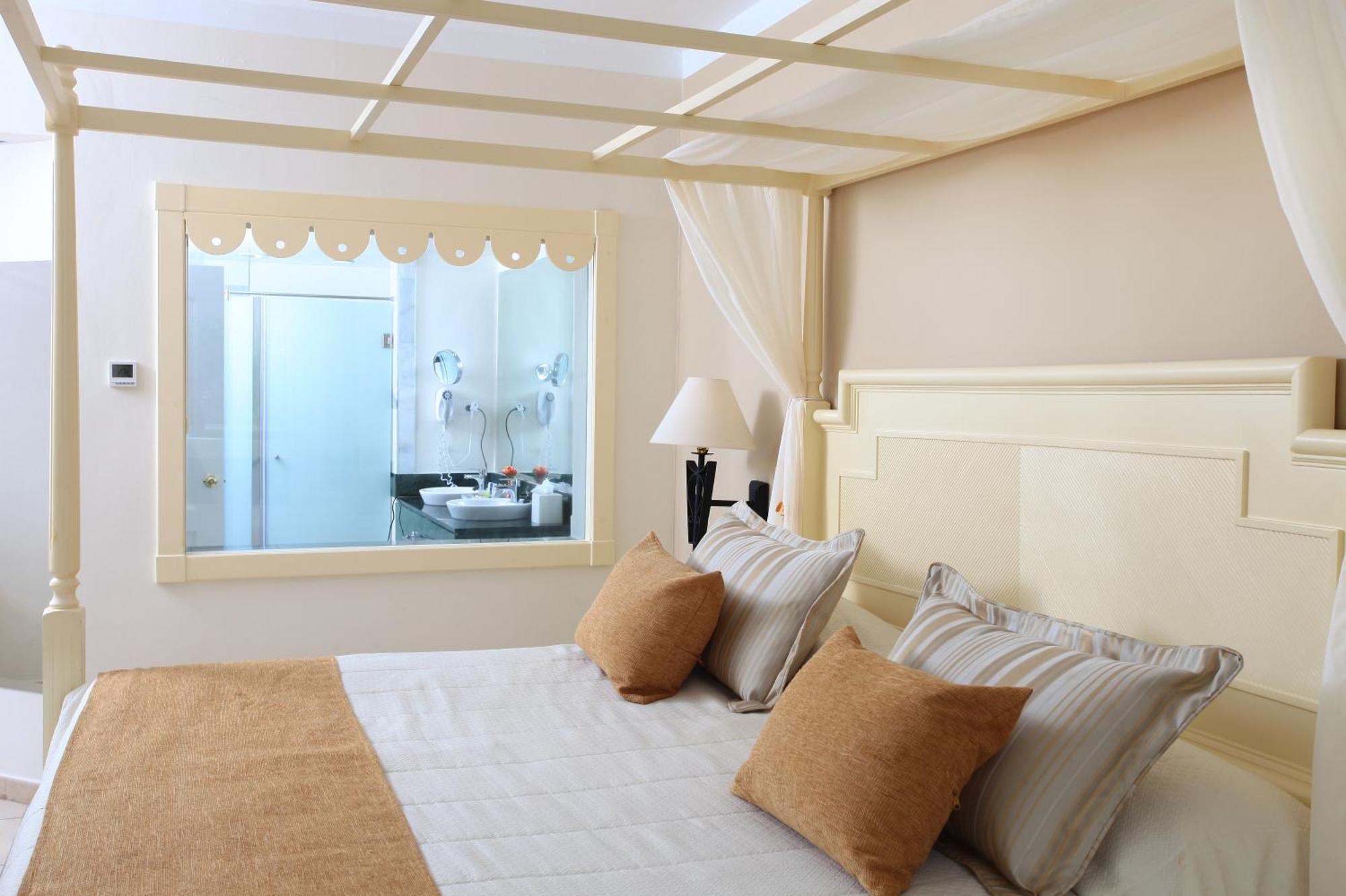 Studio met Kingsize Bed en Slaapbank