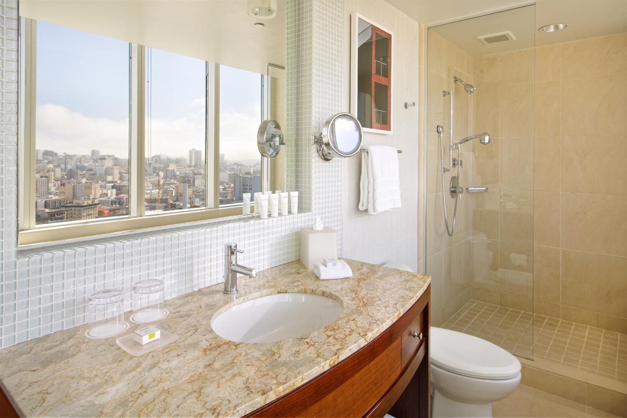 Quarto com Cama Queen-size Clássico com Vista da Cidade