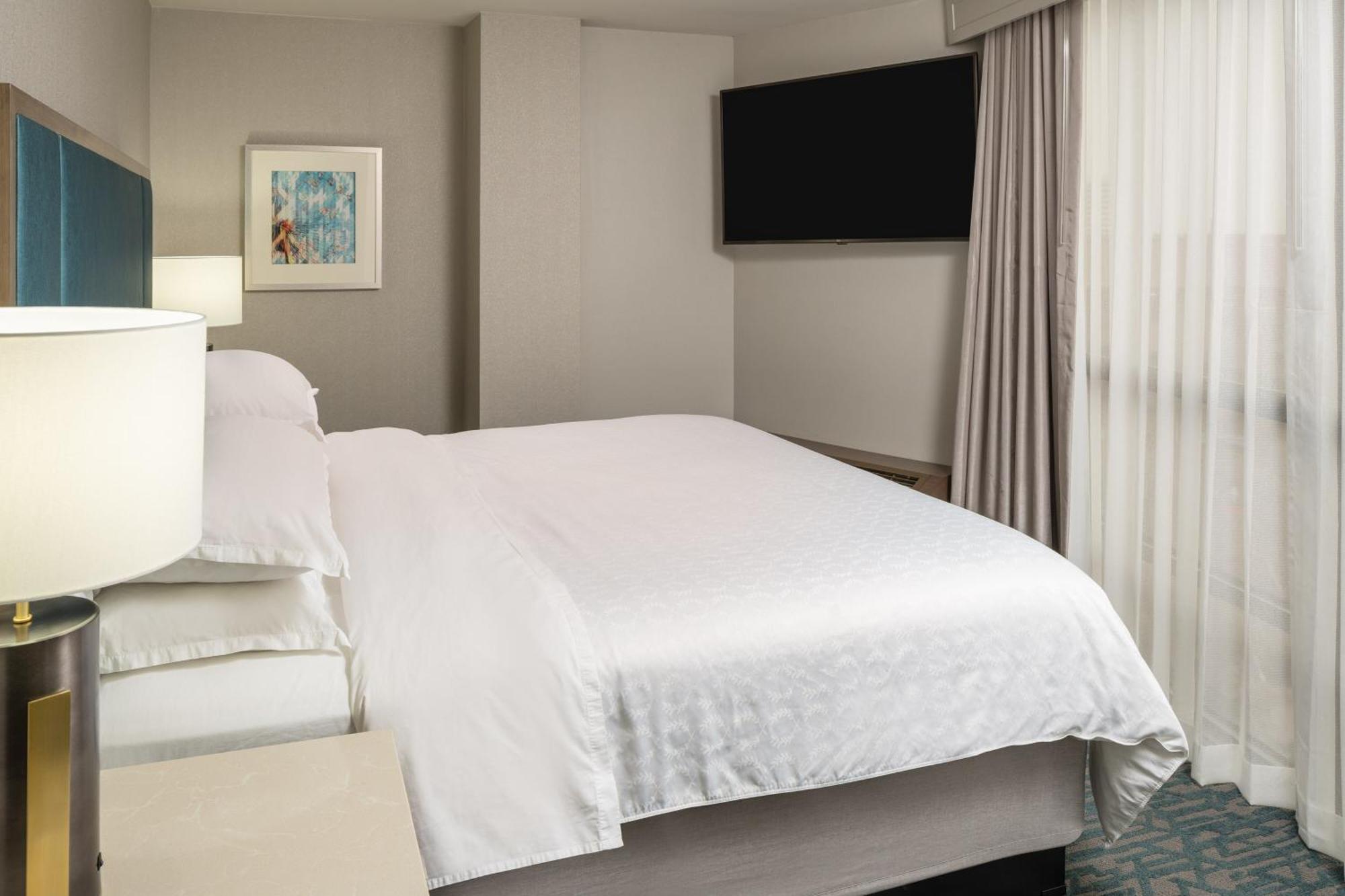 Junior Suite 1 King