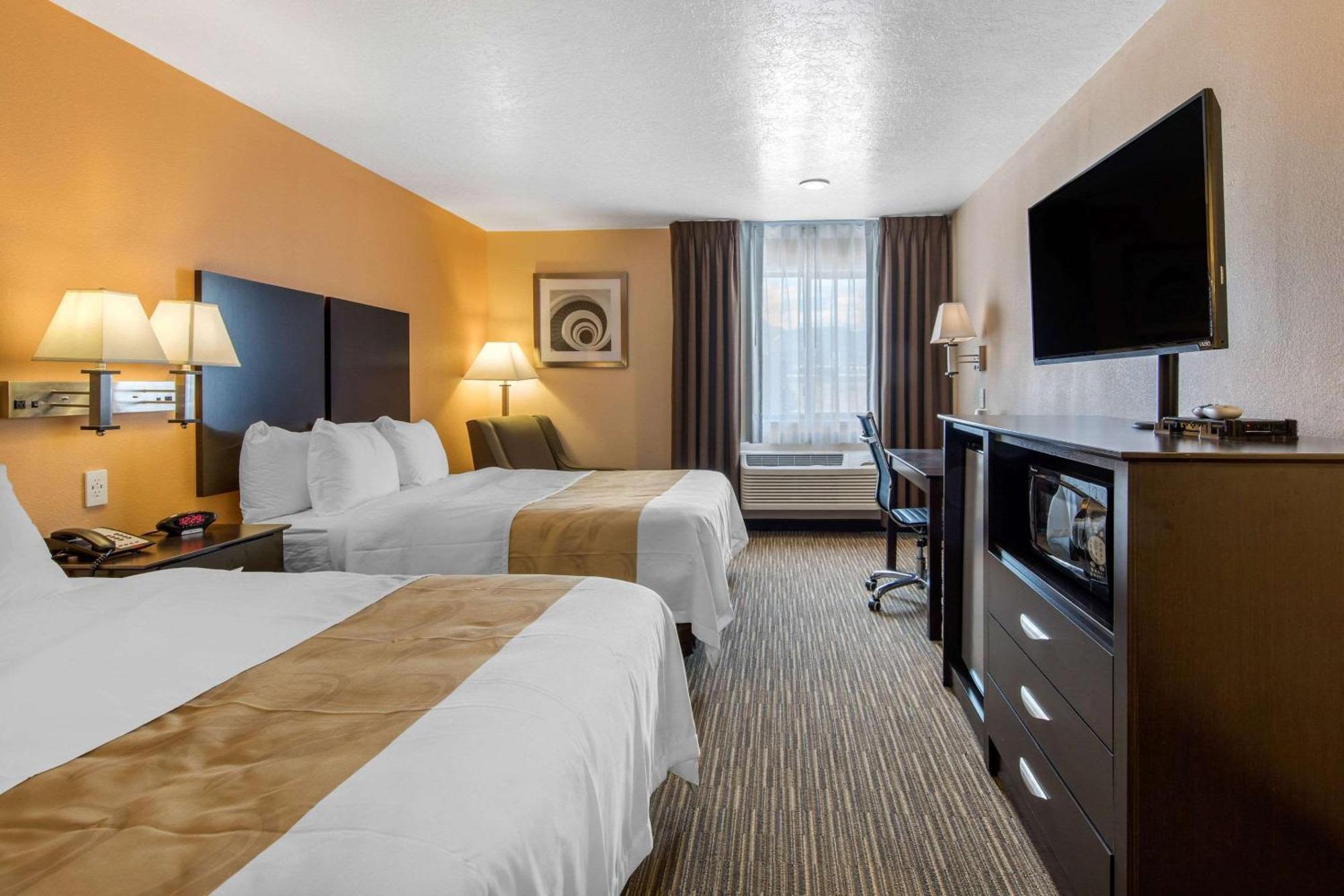 Queen Room with Two Queen Beds - Non-Smoking,1280517421:JPEG