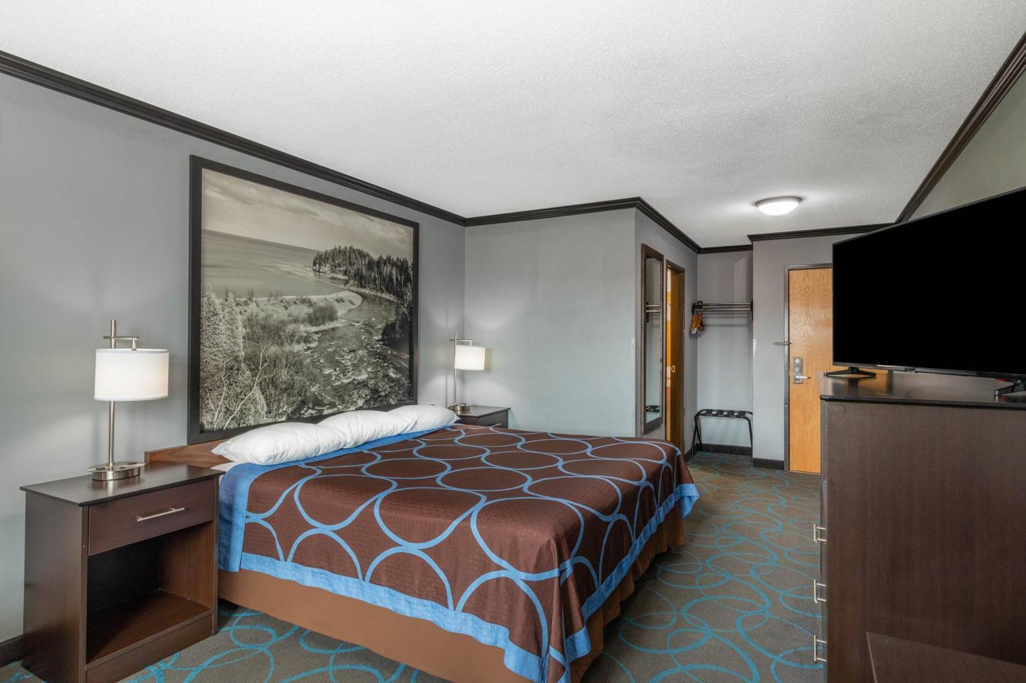 King Room Non-Smoking No Pets This Room