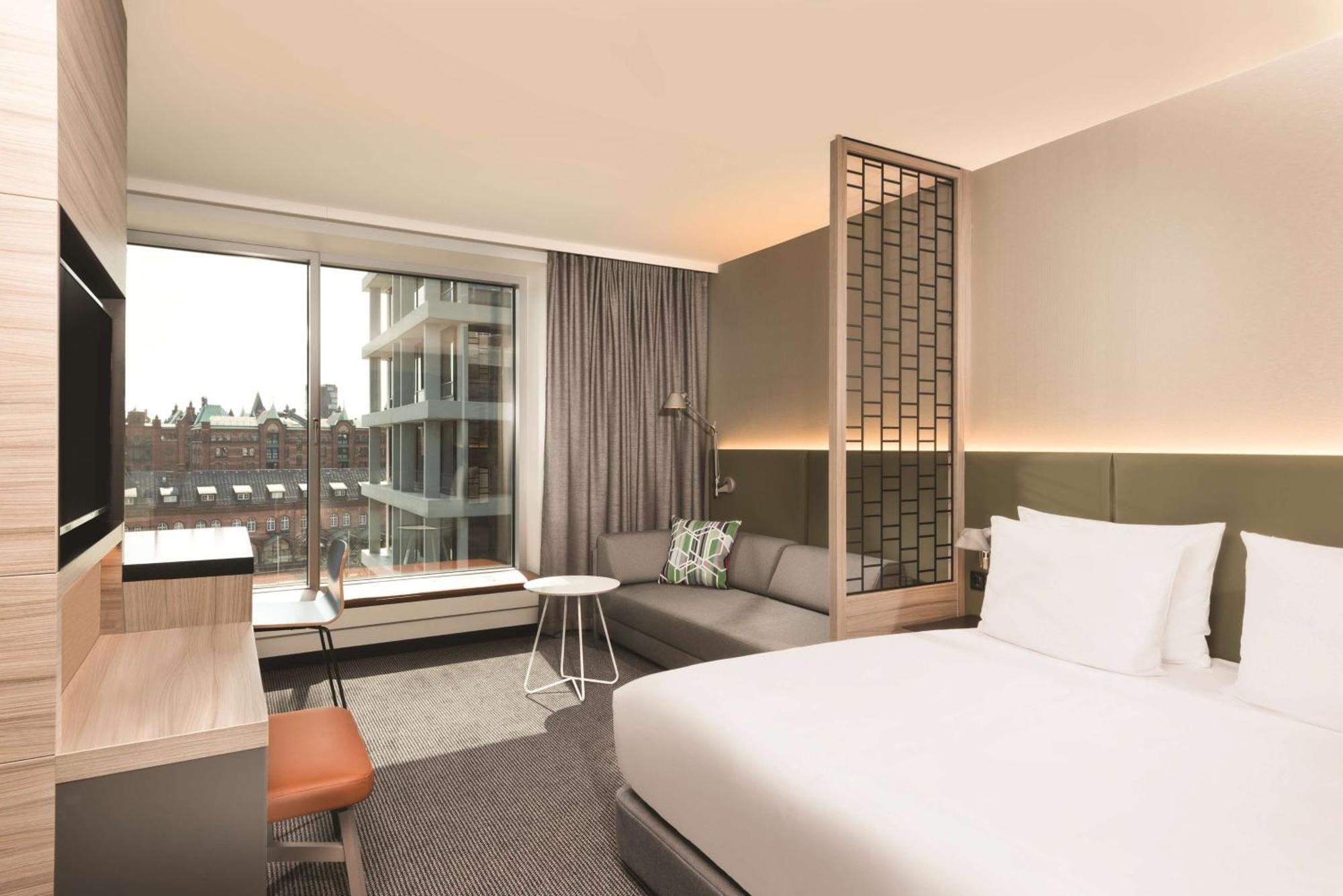 Studio,1403463968:JPEG