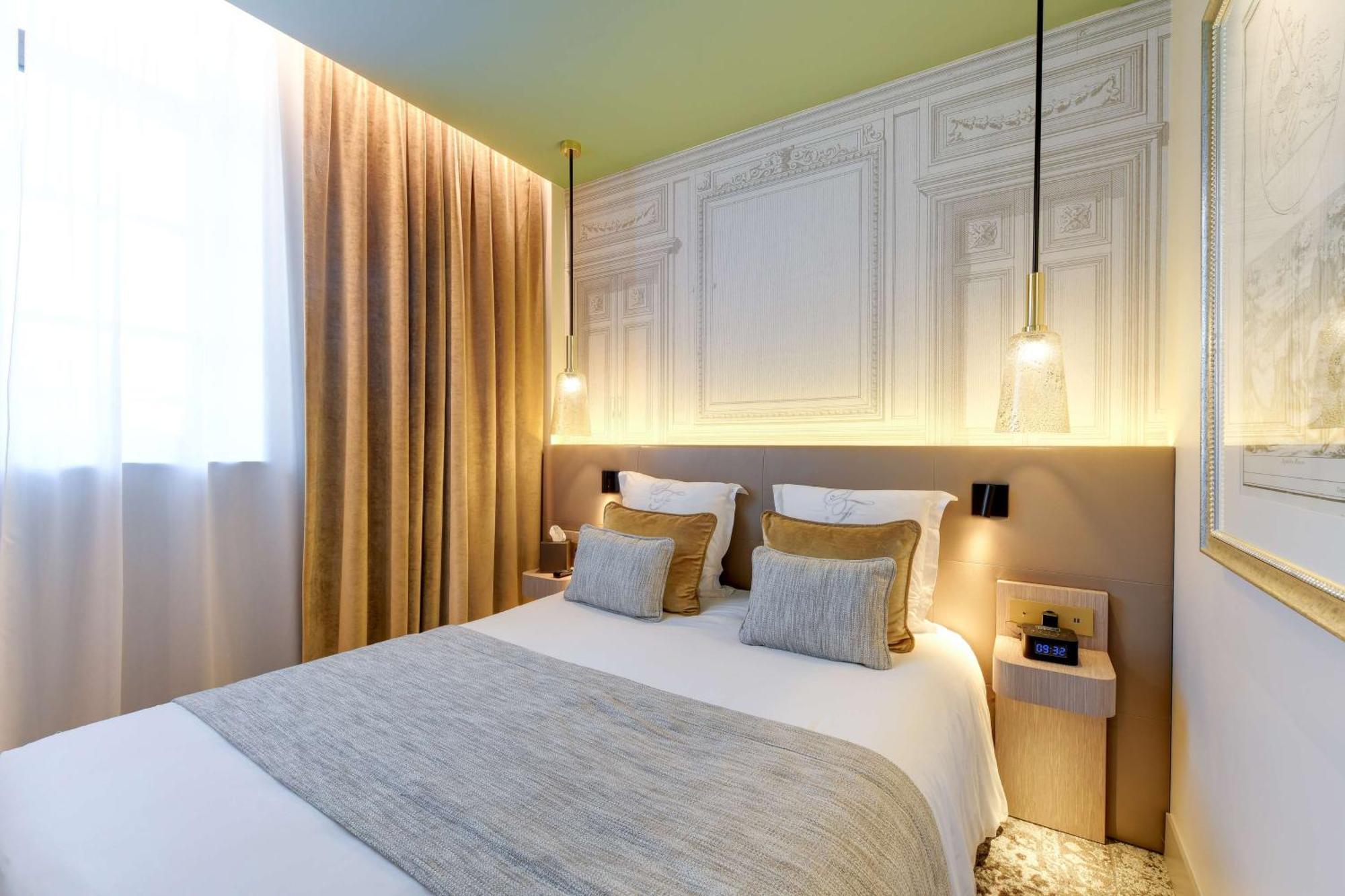 Comfort Queen Room