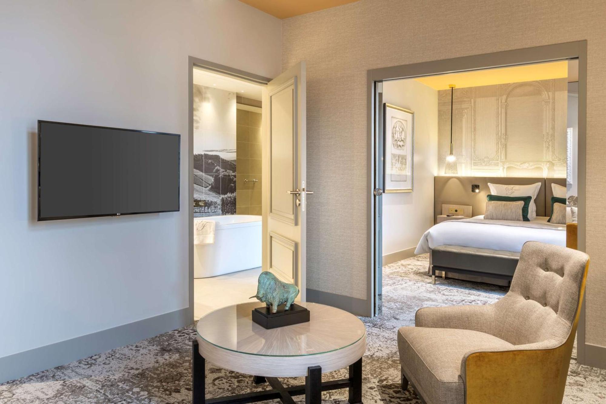 King Suite Private Terrace