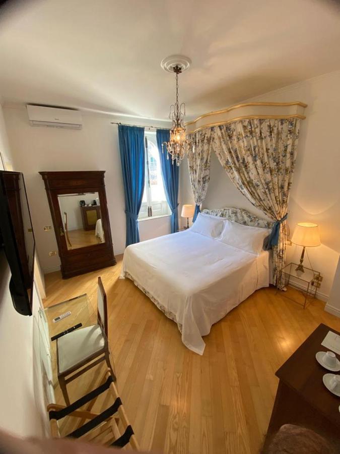 Deluxe Room,1299223642:JPEG