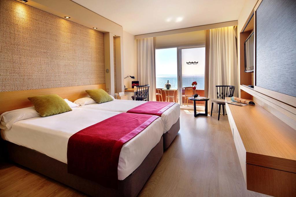 Doppel- oder Zweibettzimmer mit Meerblick und Zugang zum Spa