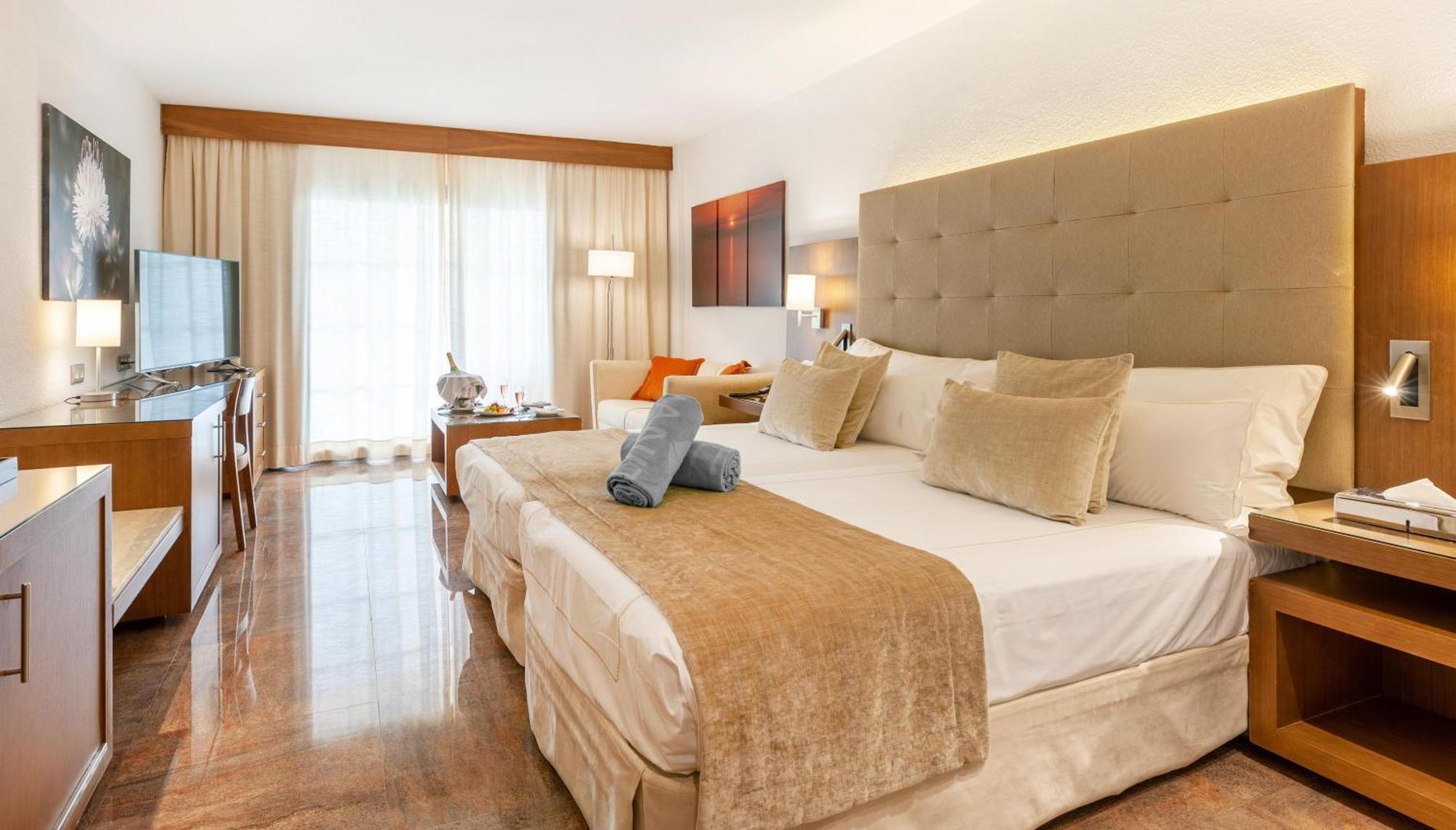 Superior Double Room,1758524794:JPEG