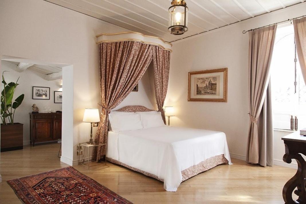 Queen Room Spa Bath