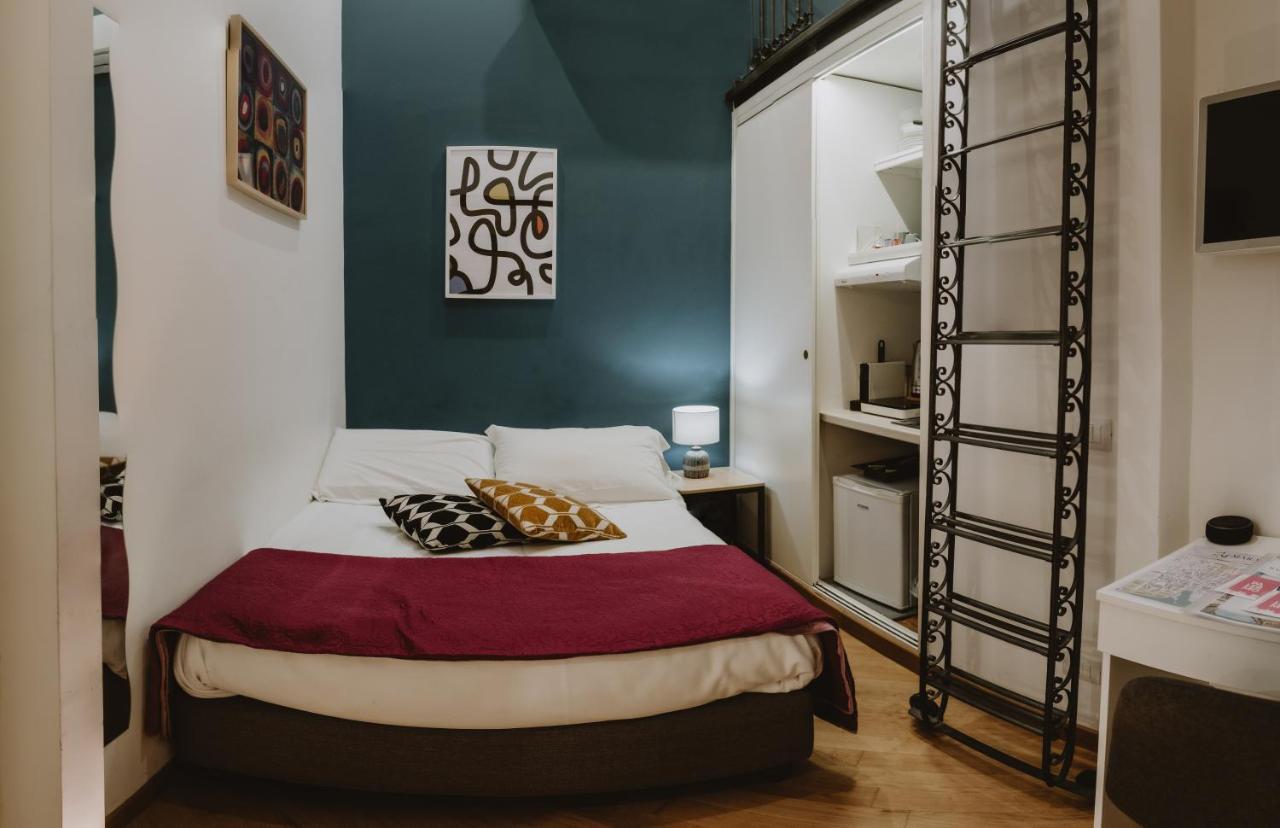 Small Double Room with small window