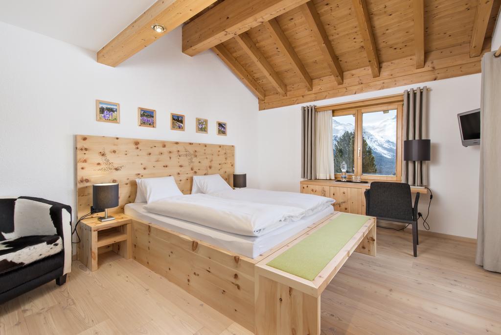 Doppelzimmer mit Balkon