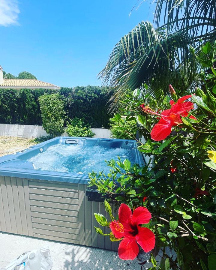 Queen Room Garden View