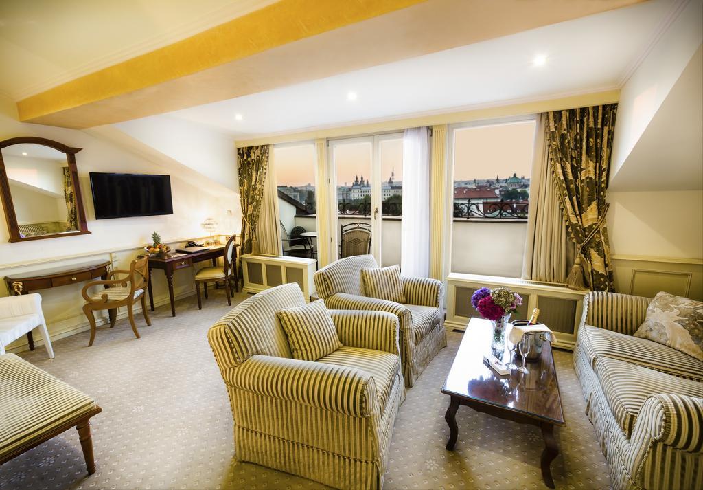 Presidential Suite,706798453:JPEG