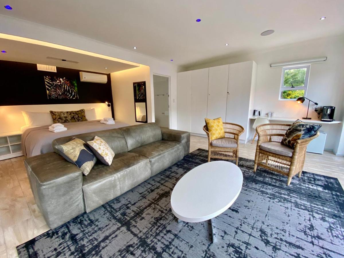 Deluxe Vineyard Facing,1699382520:JPEG