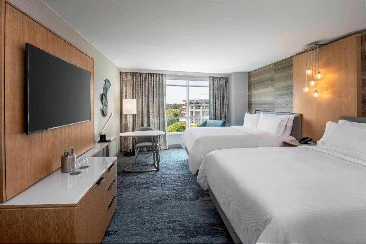 Premium, Guest room, 2 Double, City view