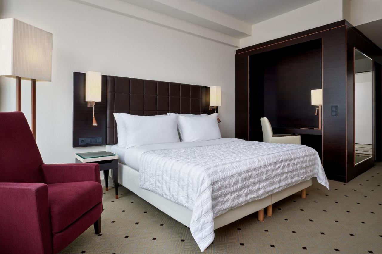 Superior King Room,1404873215:JPEG