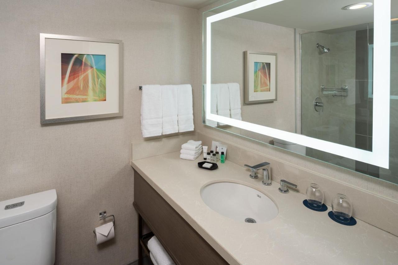 Club level Guest room 1 King