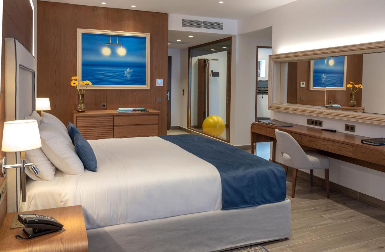 Aqua Marine Suite Waterfront Outdoor Whirlpool Gym