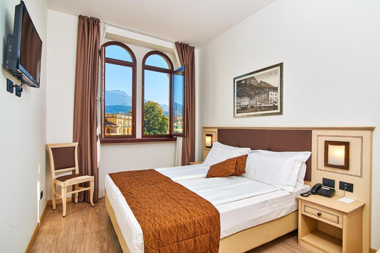 Superior Double or Twin Room Lake View