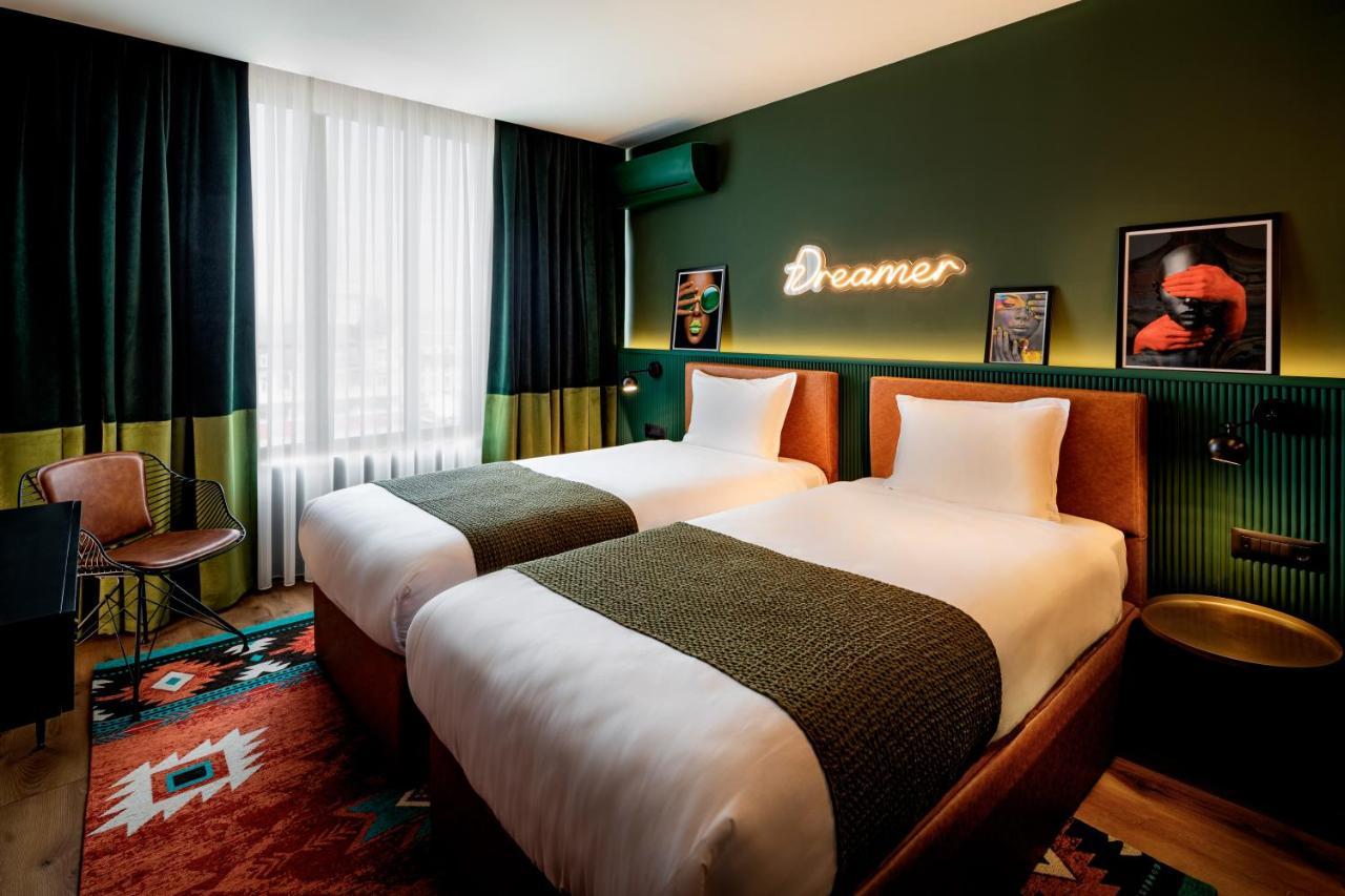 Renovated Deluxe Twin Room,1730994644:JPEG